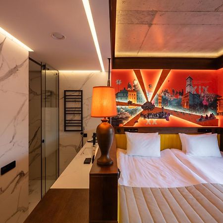 !Fest Hotel Rynok Square Львов Экстерьер фото