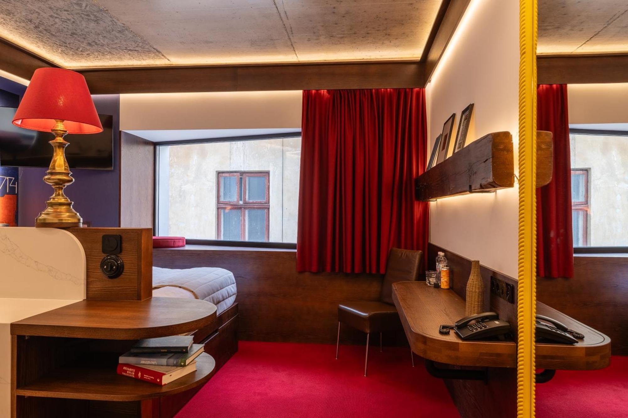 !Fest Hotel Rynok Square Львов Экстерьер фото