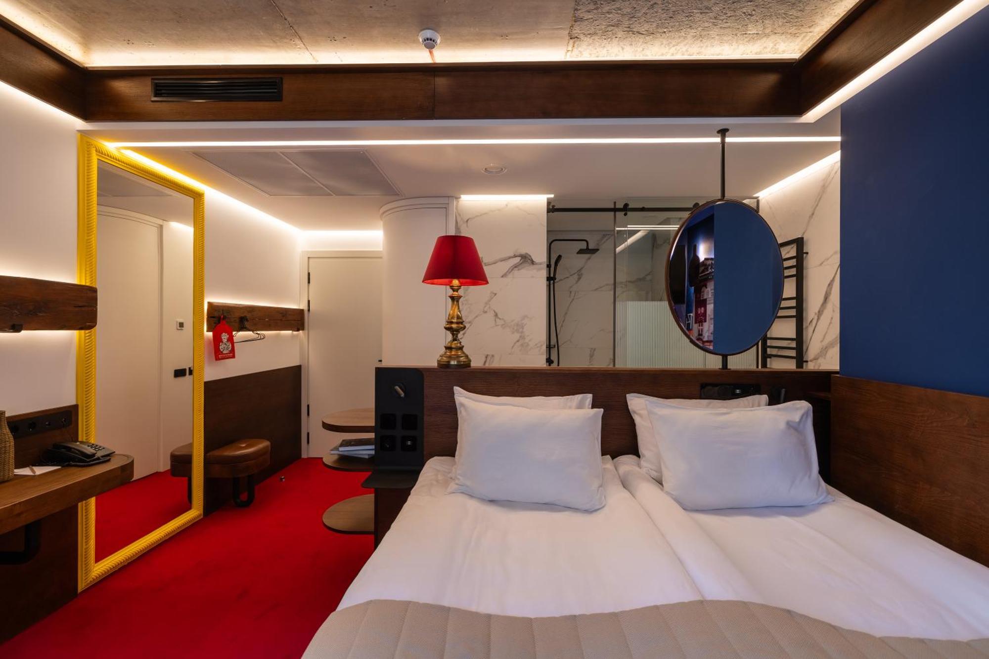 !Fest Hotel Rynok Square Львов Экстерьер фото